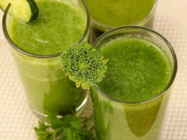 Why should a broccoli smoothie be a summer essential?