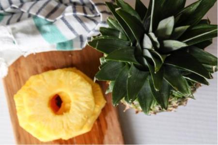 What happens if you eat 2 pineapple rings every day?