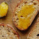 Spread some bread with honey and cinnamon - check why