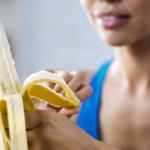 Who should not eat bananas?