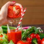 Tomato Juice to Fight Cholesterol (and More!)