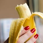 Is it good to eat bananas for dinner?