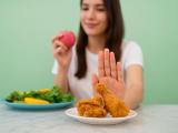 7 foods you eat every day, but should never put in your mouth