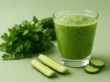 Cucumber, lemon, and parsley in a glass: a simple morning juice that more and more healthy gourmets swear by
