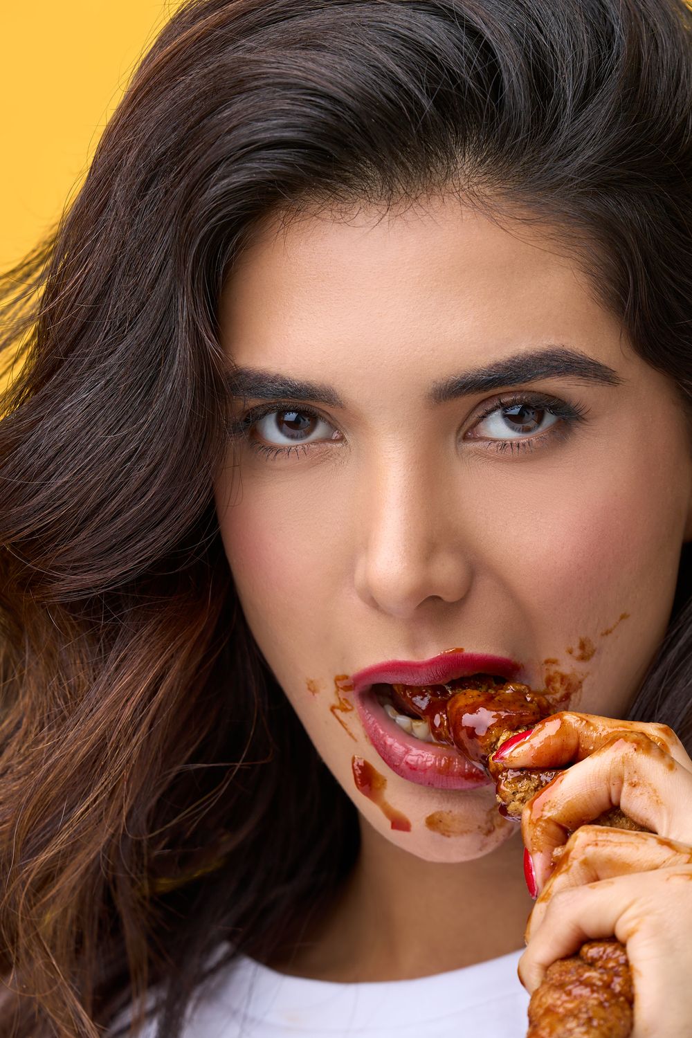 Why Some People Eat Freely and Stay Slim — the Overlooked Vitamin That May Be Part of the Answer