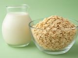 Forget Cow's Milk: Make Your Own Oat Milk With Just Two Ingredients