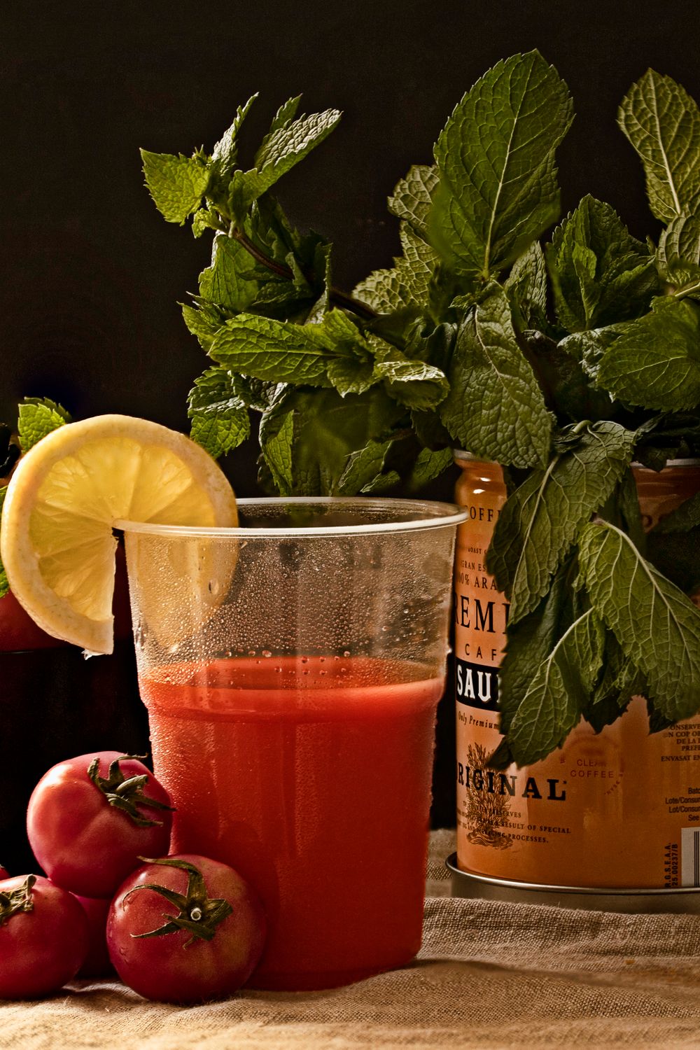 One Glass of Tomato Juice in the Morning: What Actually Happens in Your Body?