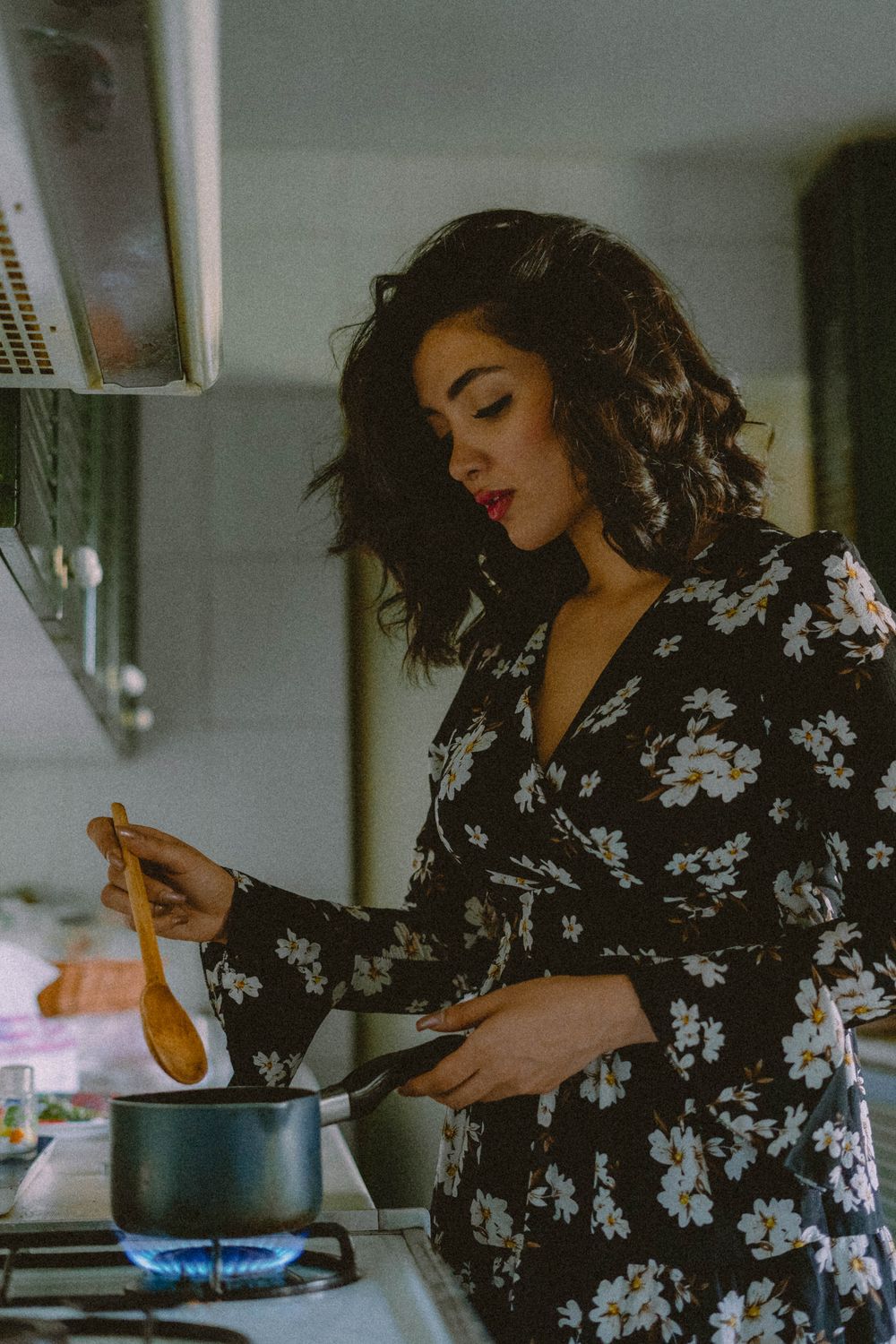 Cooling Foods vs. Warming Foods: What to Eat (and What to Skip) When Summer Turns Up the Heat