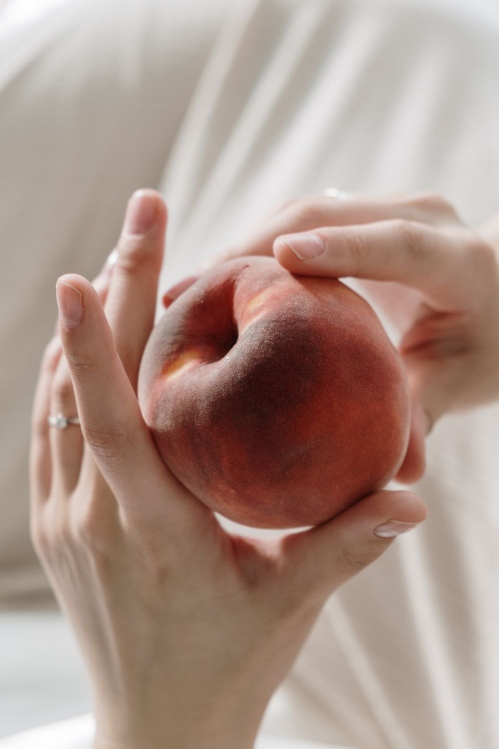 The Peach Reset: Can This Juicy Summer Fruit Really Help You Shed a Few Pounds?