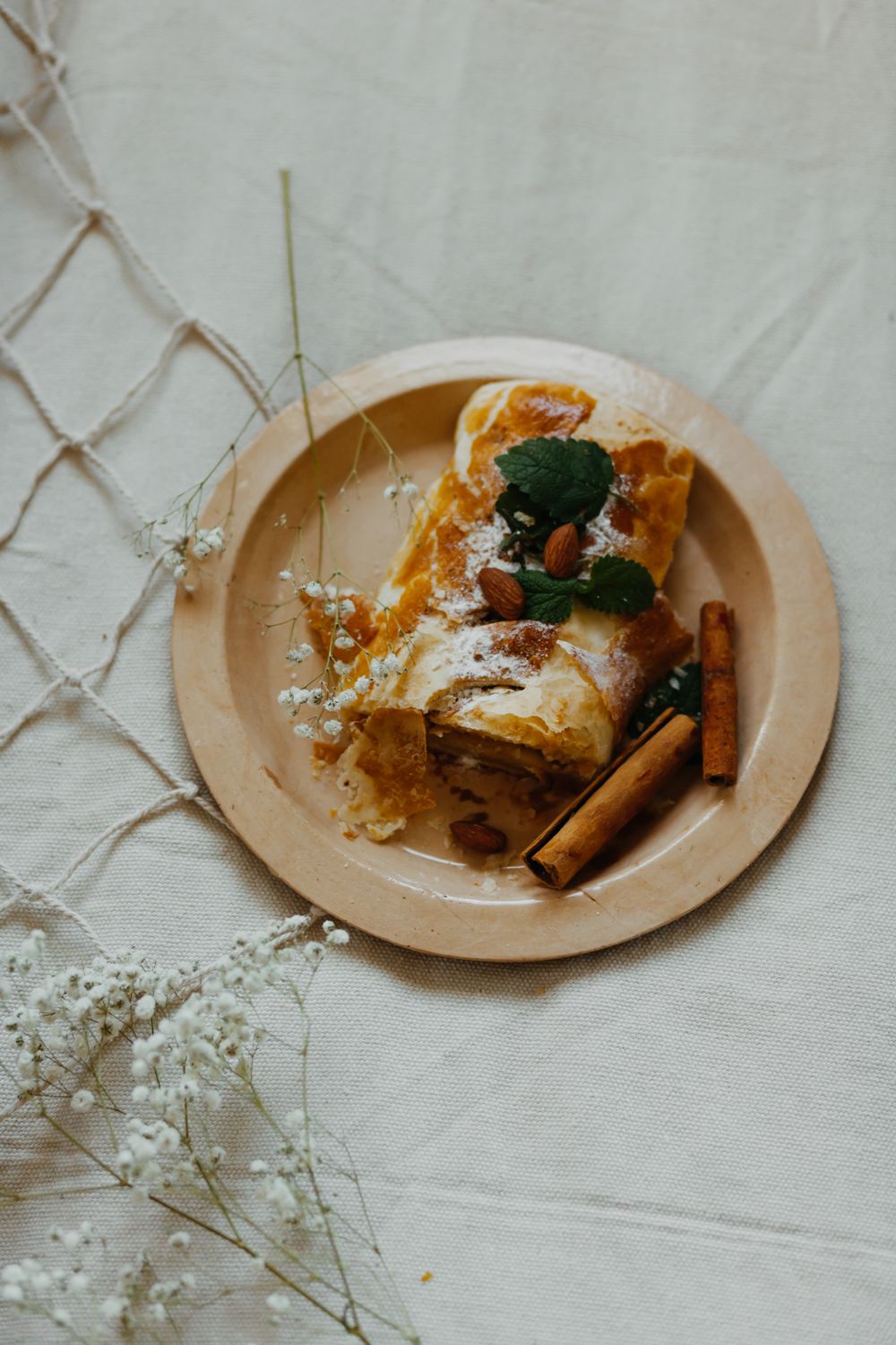 The Unlikely Duo: What Happens When Apple Meets Zucchini in the Same Strudel